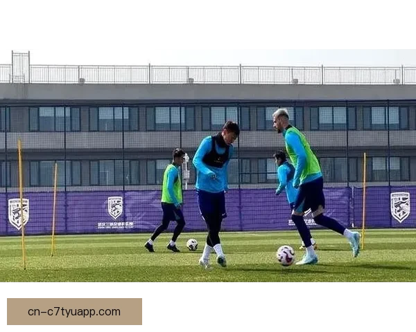 武汉三镇官宣新季教练组阵容完整